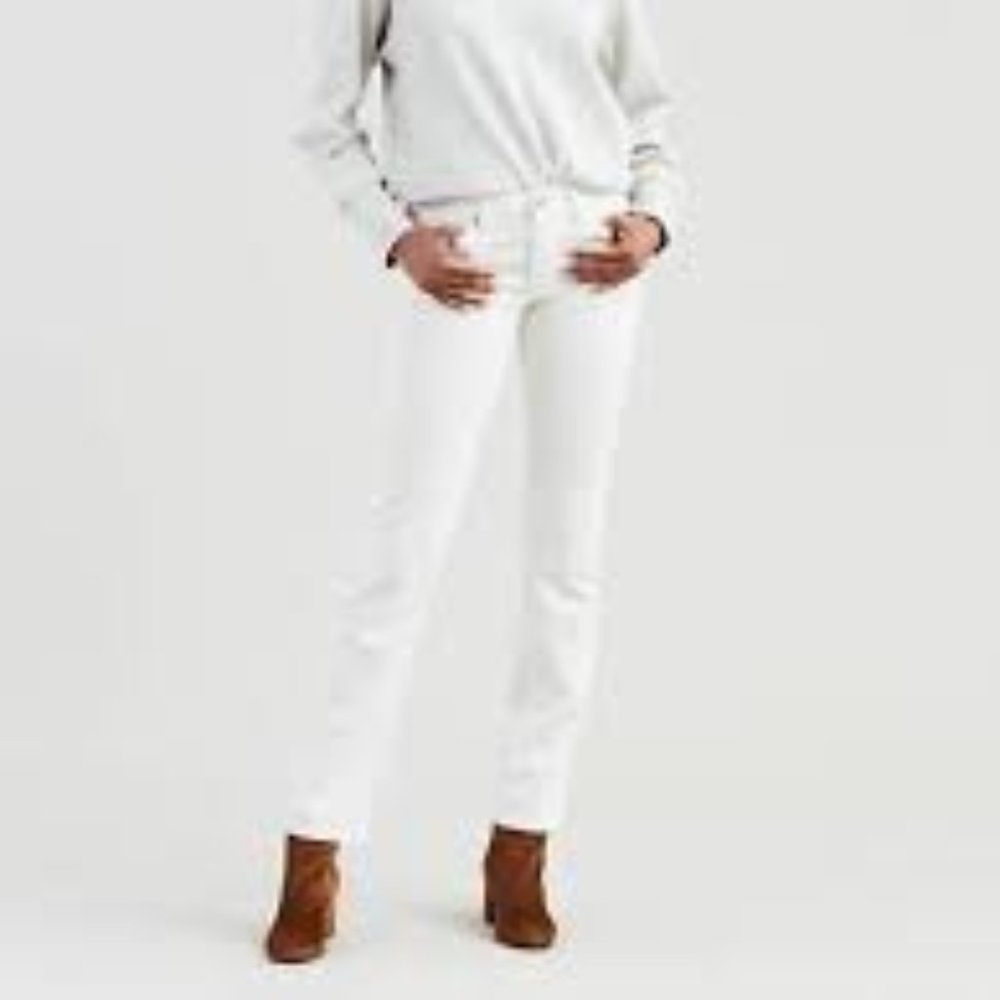 Levi's 712 Slim Fit Mid Rise Ankle Jeans White